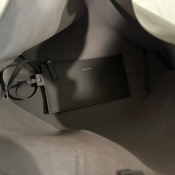 SHOPPING SAINT LAURENT LEATHER TOTE - Picture 11 of 14